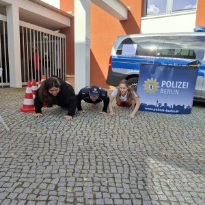 Schülerinnen stellen sich der Challenge
